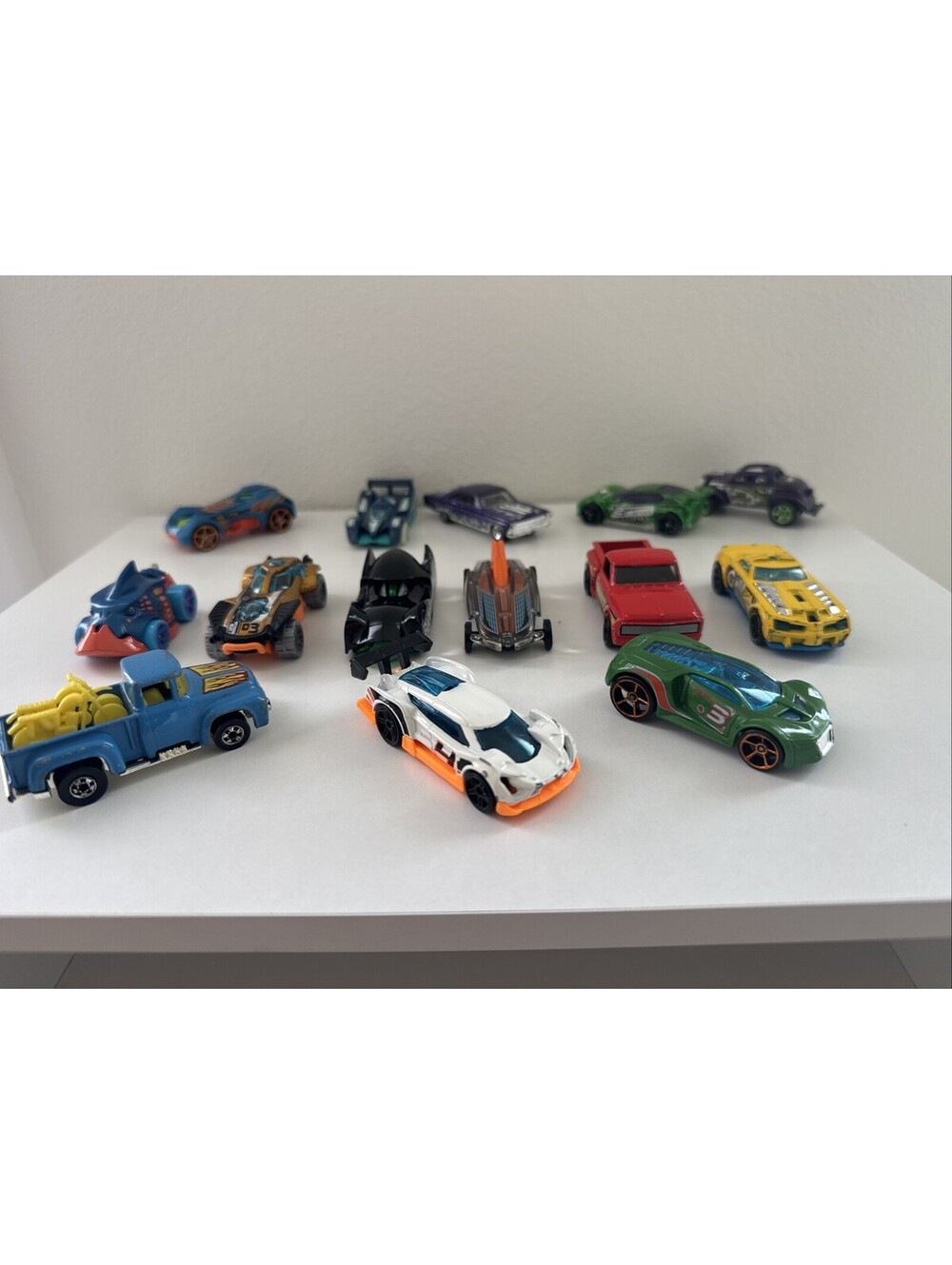 15 Hot Wheels Lot A
